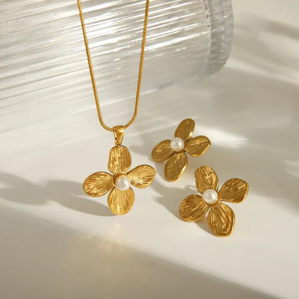 Flower set ( earrings + necklace )