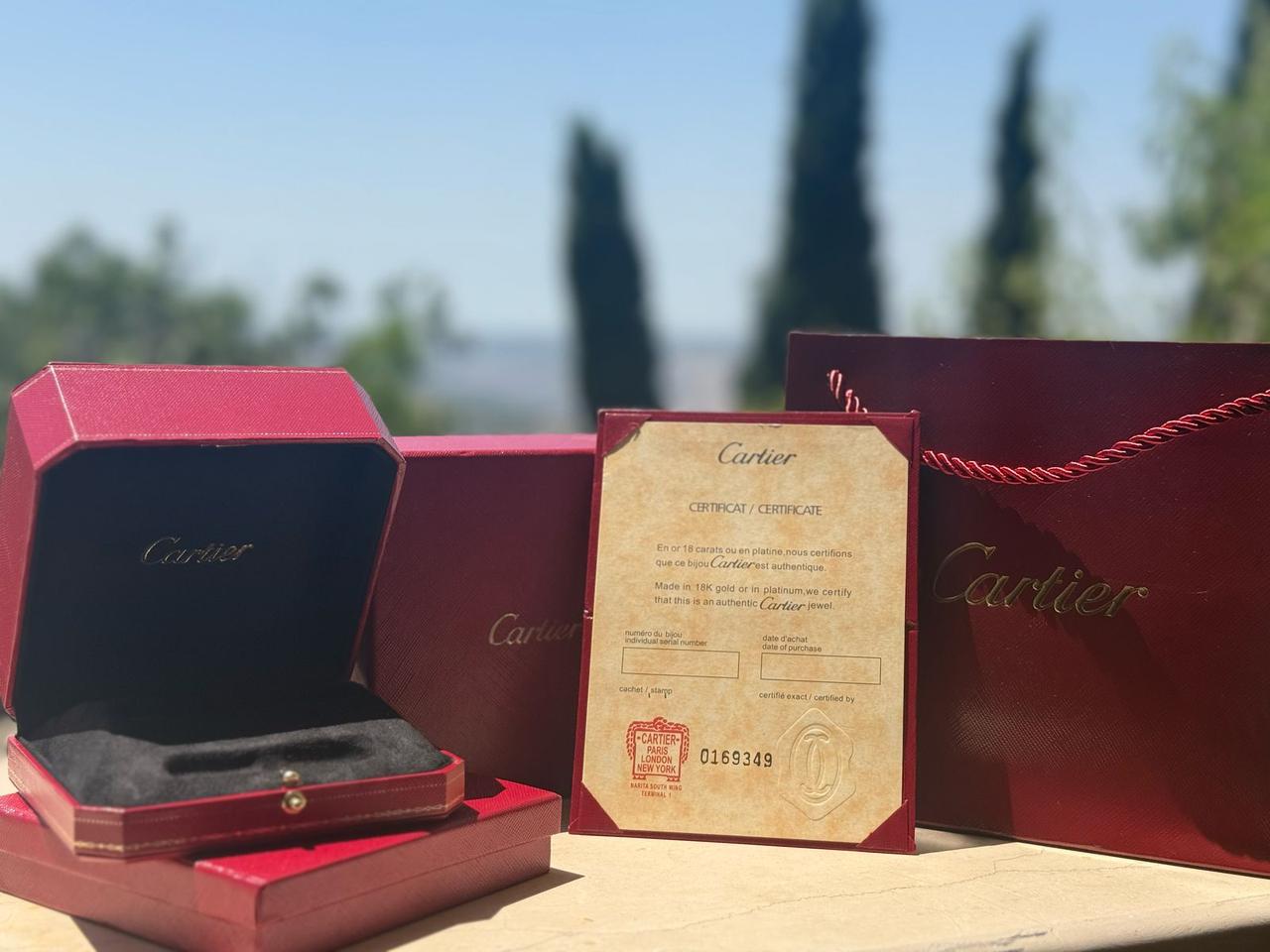 Aura LUXE