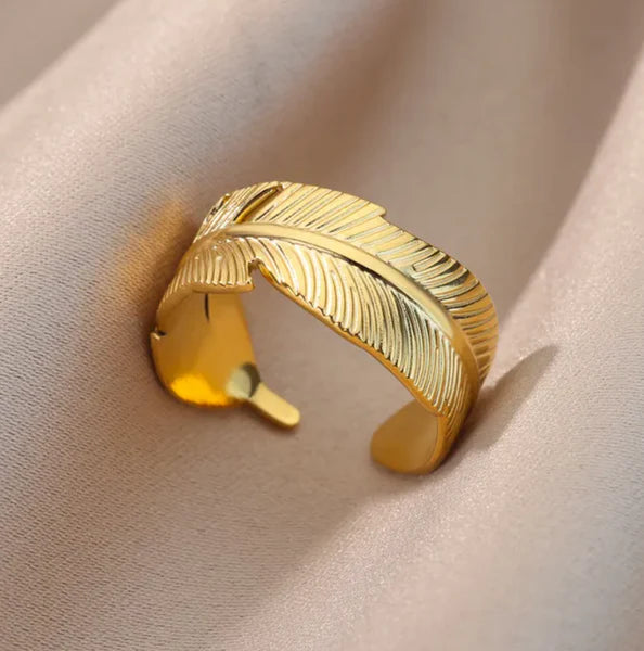 Tropical Leaf Ring