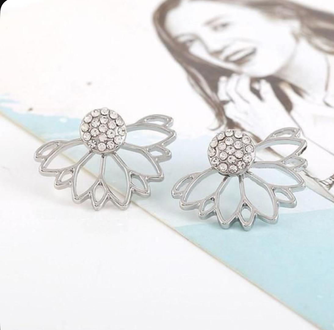 Sparkling half flower