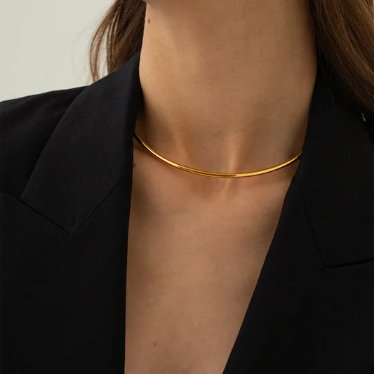 Gold chocker